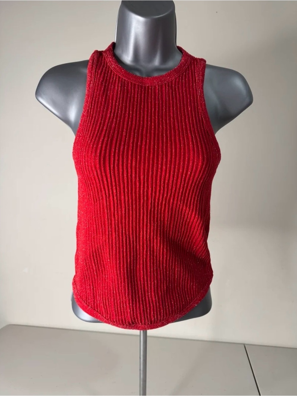 No Boundaries Ribbed Shimmer Tank Top – Size Small – Pre-Loved